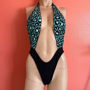 BEACH BUNNY LEX MONOKINI!!